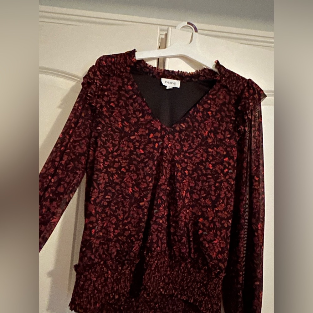 Evereve red and black print blouse size L